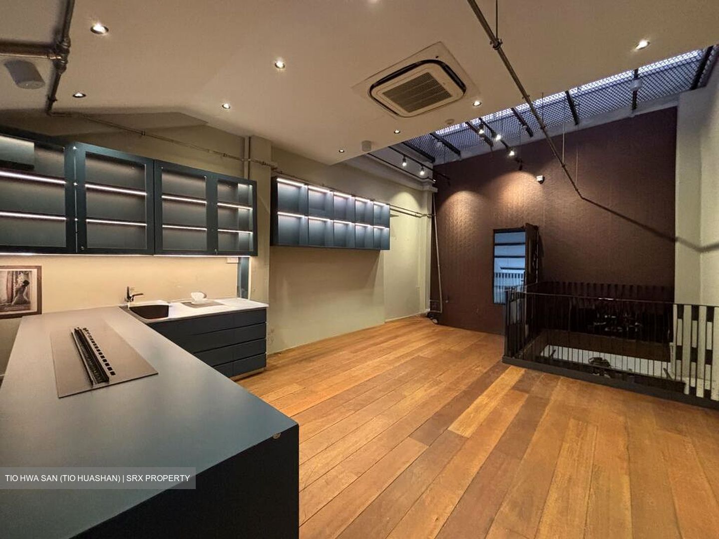 Hongkong Street (D1), Shop House #525695381